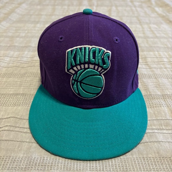 New Era New York Knicks Adjustable Hat - Picture 1 of 7